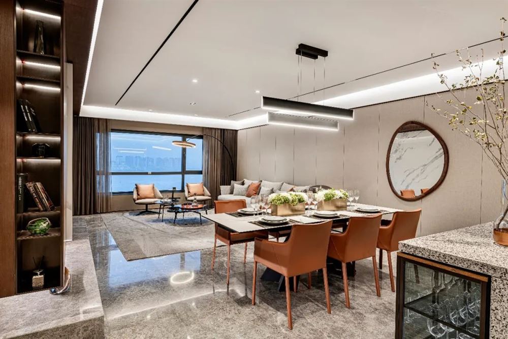 佛山市海倫堡玖悅瀾灣現(xiàn)代簡約風(fēng)格四居室裝修案例