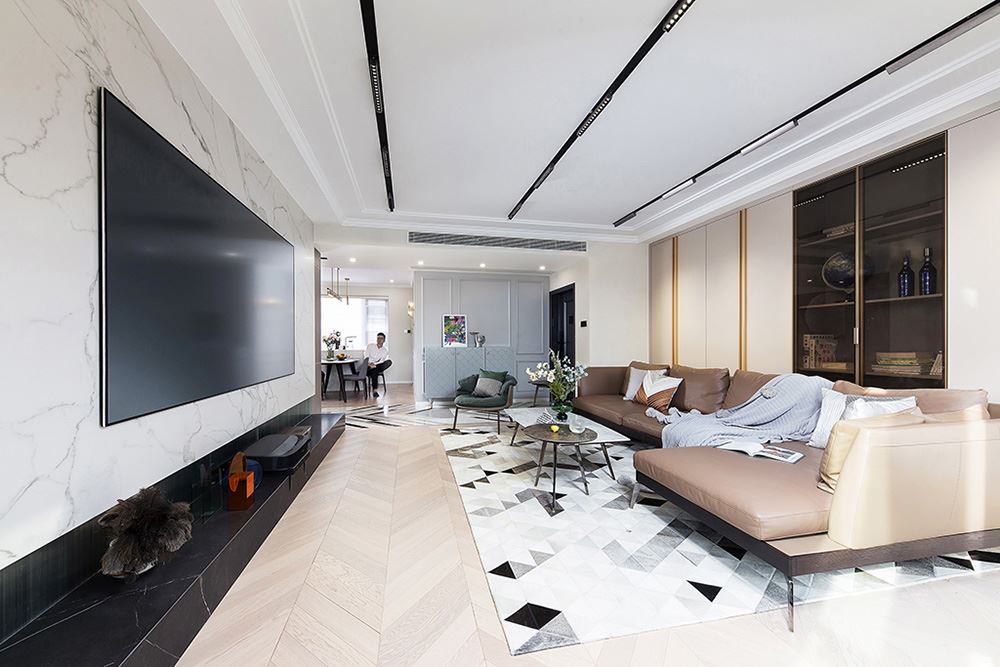 青島市魯信長春花園商住樓輕奢風格三居室裝修案例