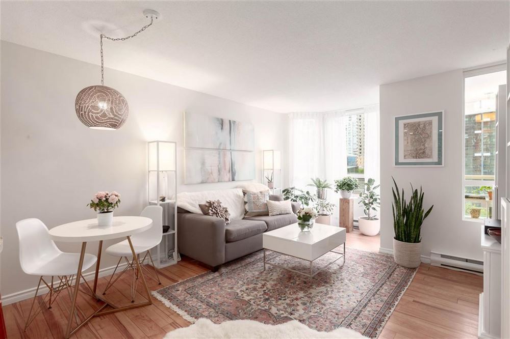 廣州市東方夏灣拿現(xiàn)代簡約風(fēng)格二居室裝修案例