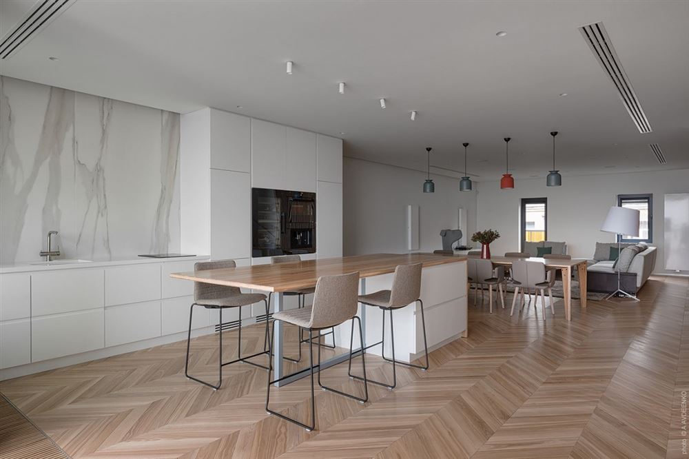 江門市潮連聚龍新村現(xiàn)代簡約風格三居室裝修案例