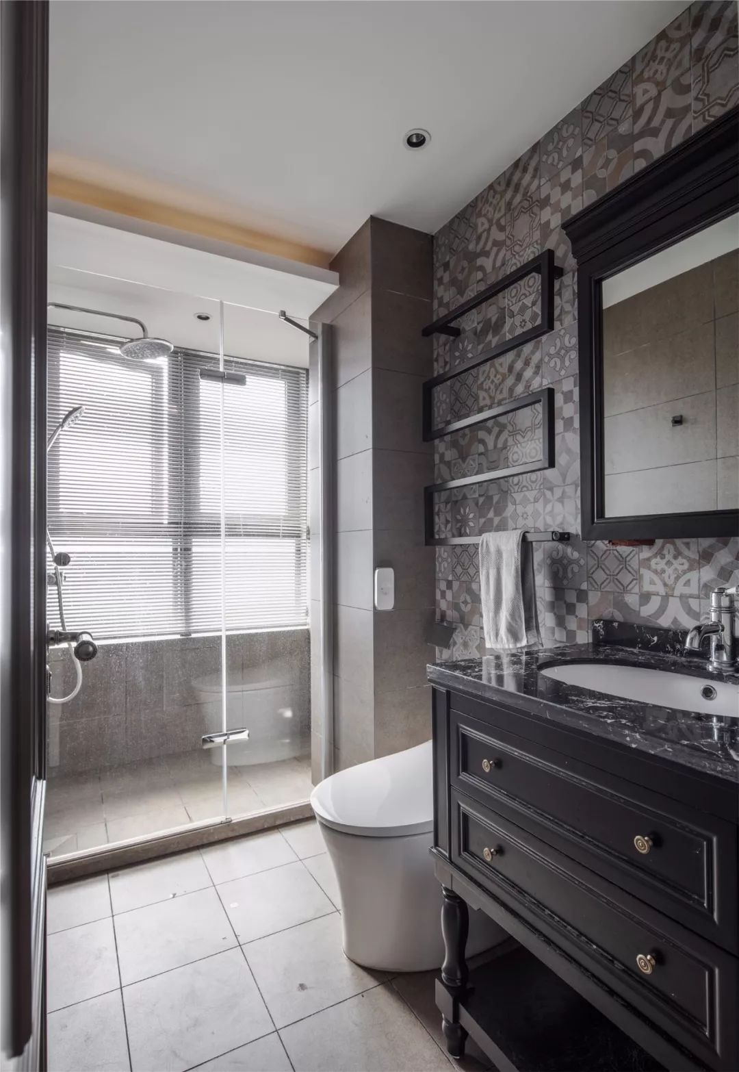 美式復古風格家裝設(shè)計室內(nèi)裝修效果圖-衛(wèi)生間