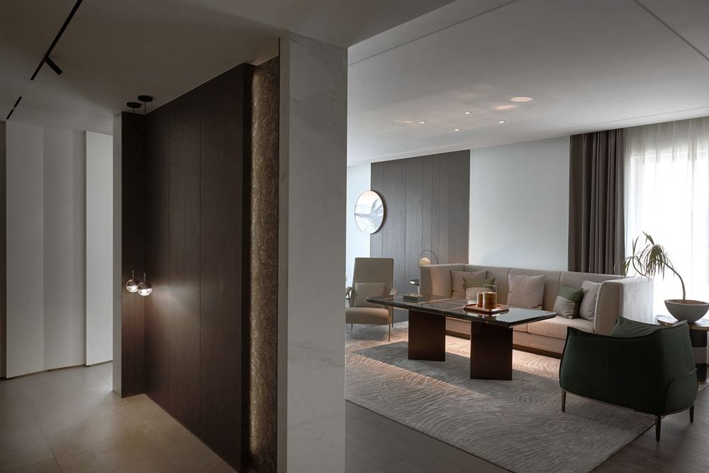 佛山市越秀御湖臺(tái)現(xiàn)代簡(jiǎn)約風(fēng)格四居室裝修案例