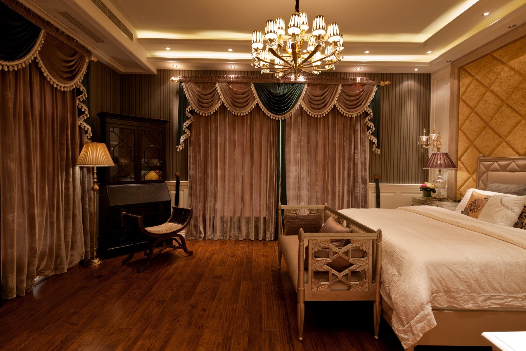 德陽市百萬花苑歐式風(fēng)格別墅裝修案例