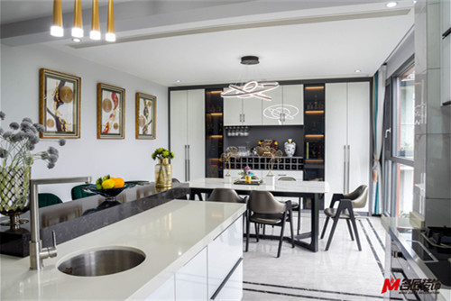 德陽市百萬花苑輕奢風(fēng)格四居室裝修案例