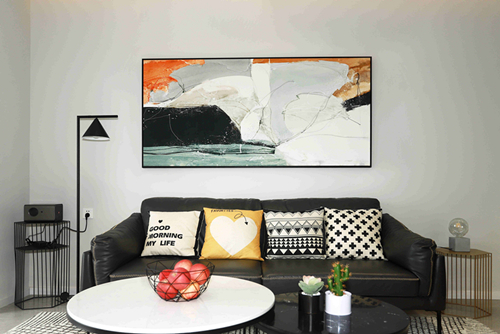 ?？谑幸?rùn)景現(xiàn)代簡(jiǎn)約風(fēng)格三居室裝修案例